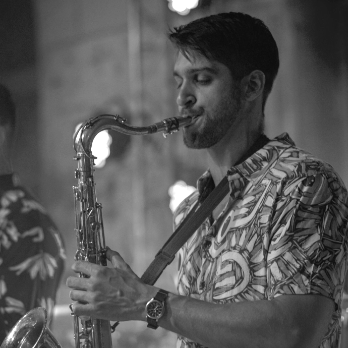 Franco Giardino playing the saxophone